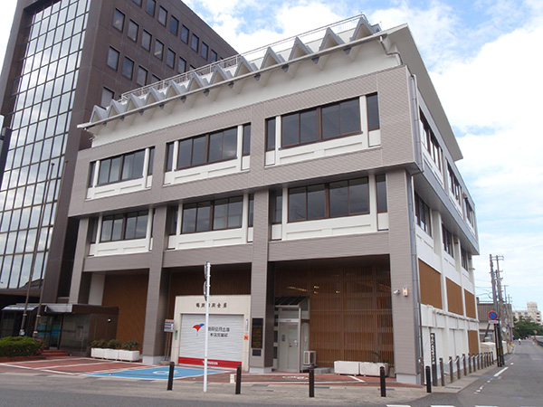 信金本店改修